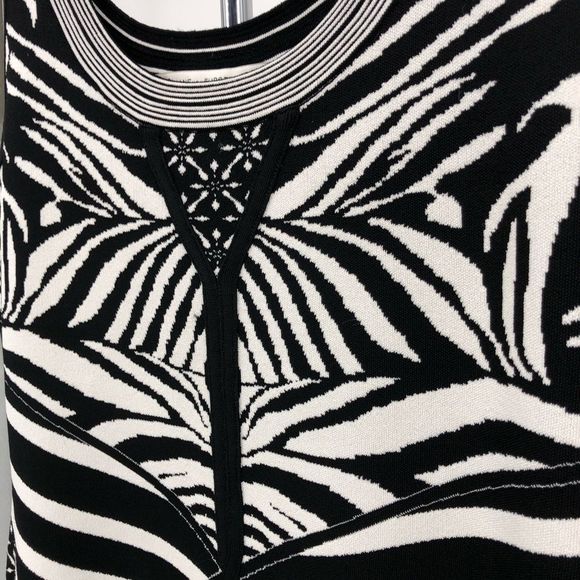 Diane Von Furstenberg Fanny Zebra Knit Dress - Picture 5 of 16